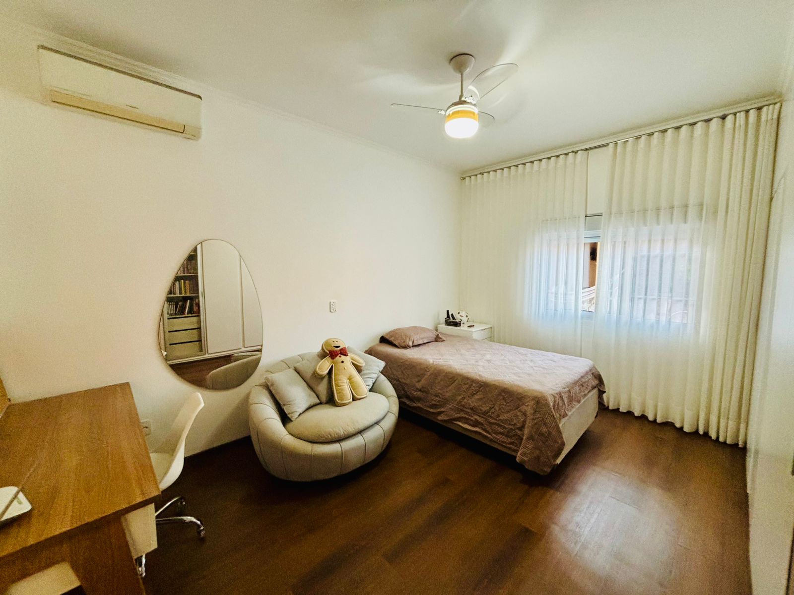 VENDE-SE – CASA ALTO PADRÃO COM PISCINA NO CENTRO DE BRODOWSKI/SP