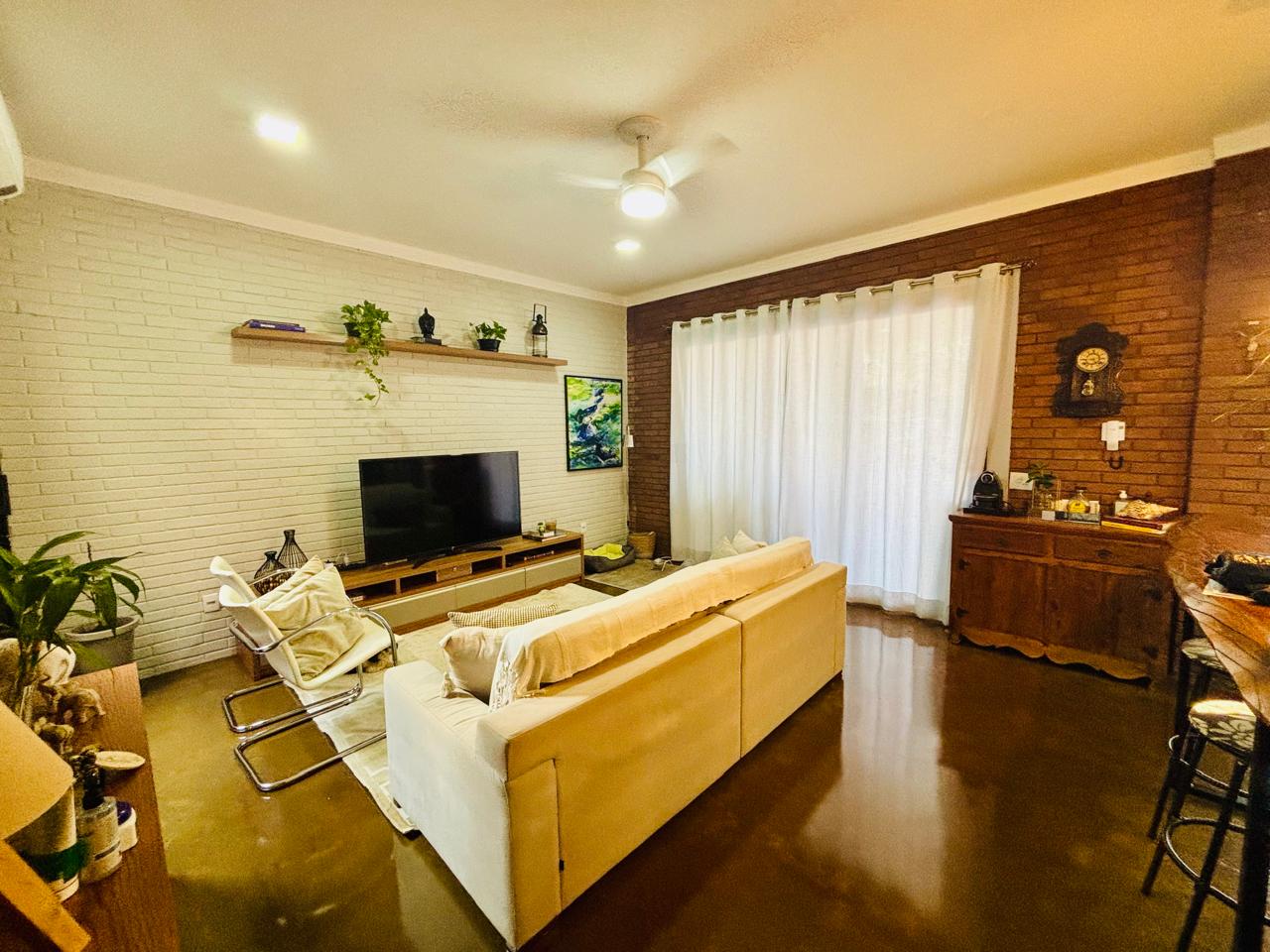 VENDE-SE – CASA ALTO PADRÃO - 04 DORMITÓRIOS -  COM PISCINA - JARDIM QUEBEC - BRODOWSKI/SP