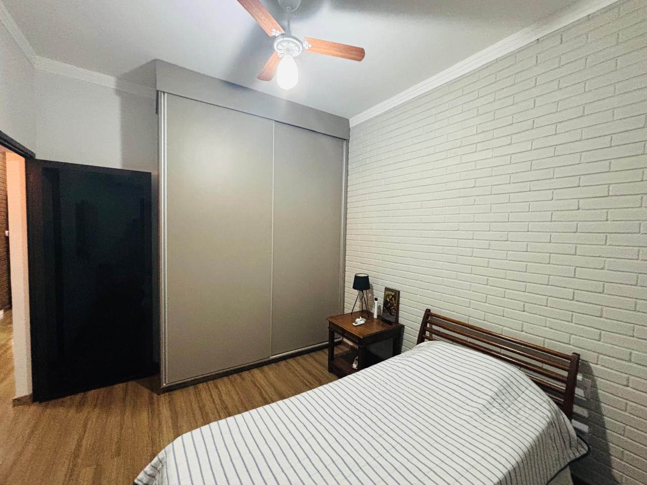 VENDE-SE – CASA ALTO PADRÃO - 04 DORMITÓRIOS -  COM PISCINA - JARDIM QUEBEC - BRODOWSKI/SP