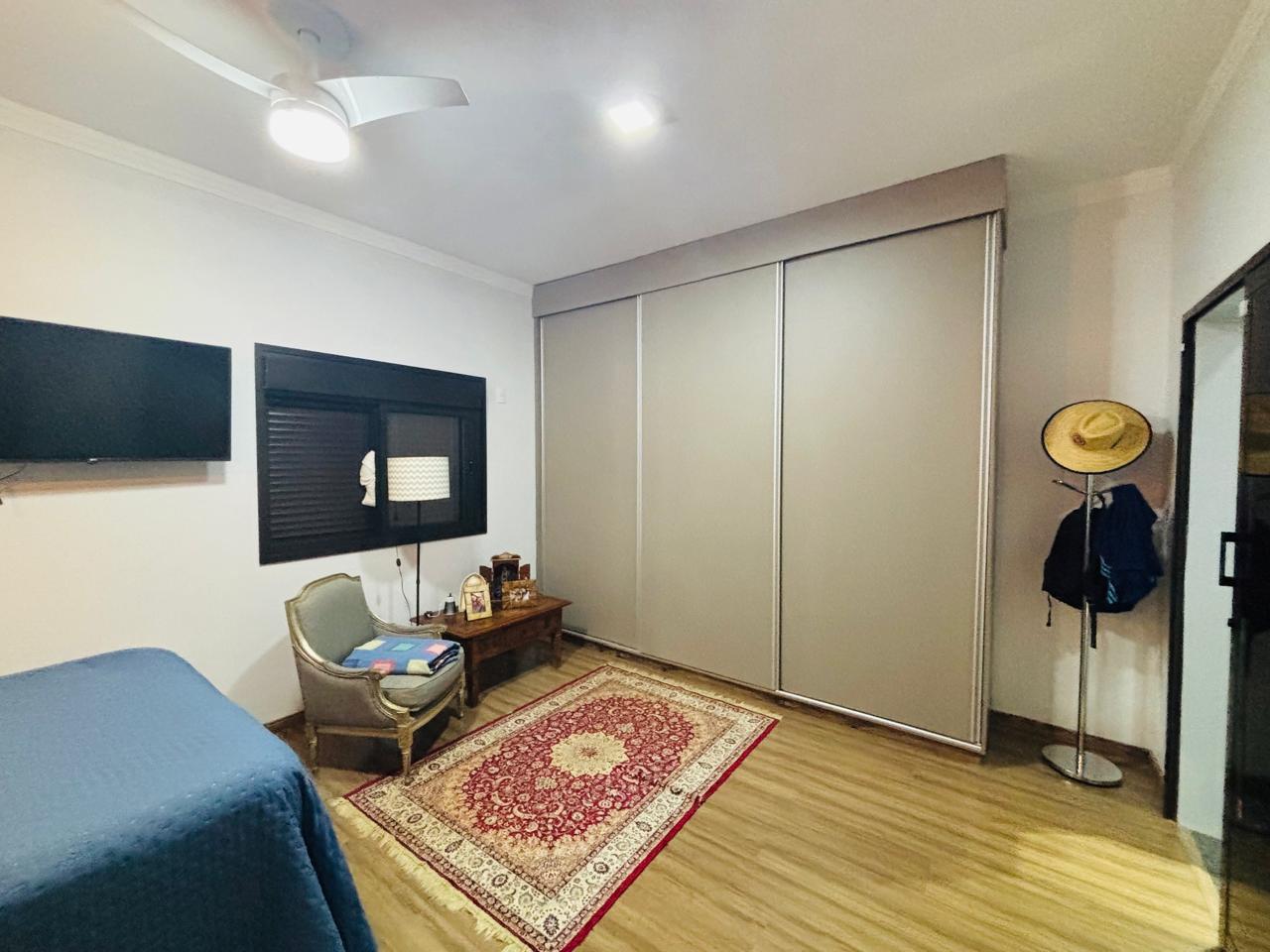 VENDE-SE – CASA ALTO PADRÃO - 04 DORMITÓRIOS -  COM PISCINA - JARDIM QUEBEC - BRODOWSKI/SP