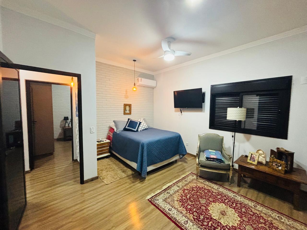 VENDE-SE – CASA ALTO PADRÃO - 04 DORMITÓRIOS -  COM PISCINA - JARDIM QUEBEC - BRODOWSKI/SP