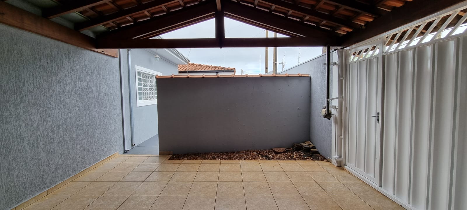 Excelente Casa 03 dormitórios na VILA CRISTAL em Brodowski SP