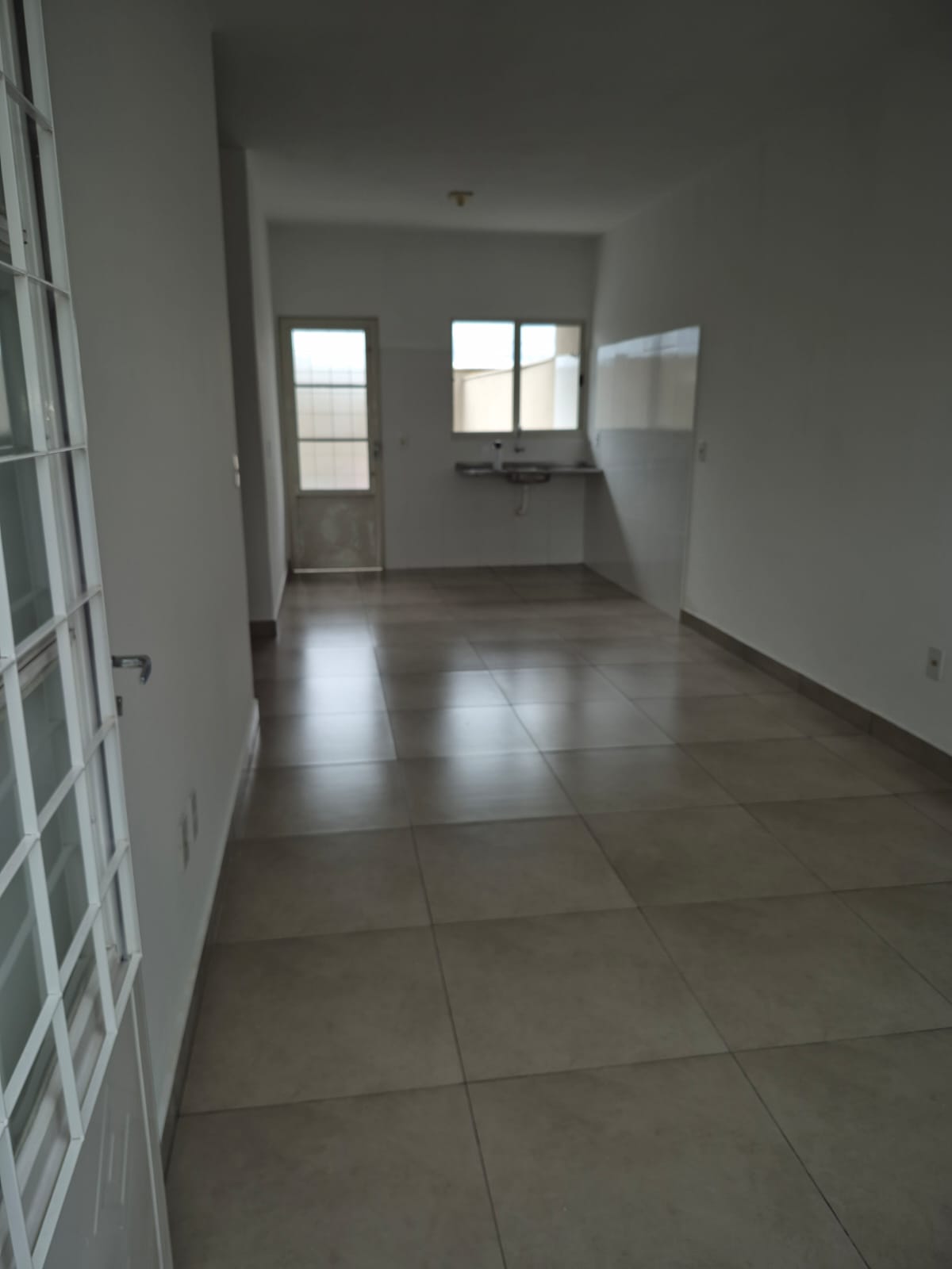 Oportunidade! Casa 2 Quartos no Condomínio Topázio