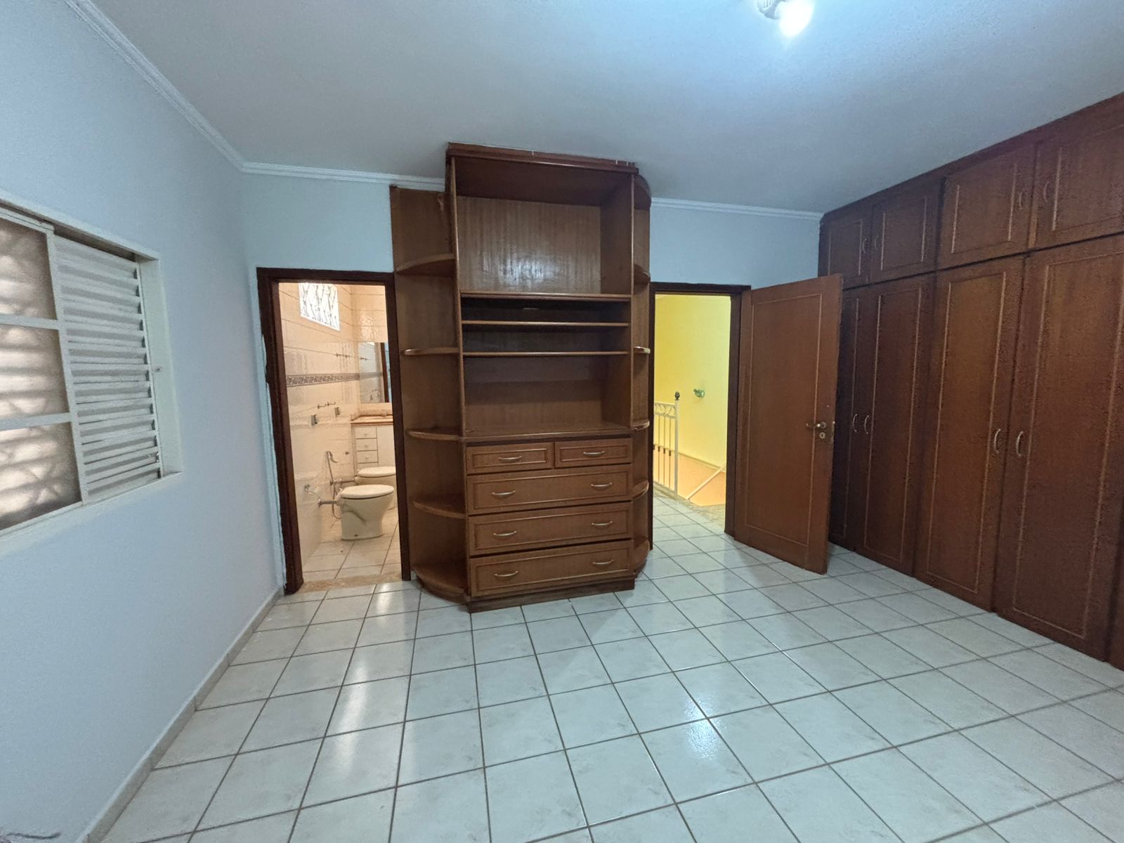 VENDE. LINDA CASA COM PISCINA - RESIDENCIAL LUIZA GIRARDI - BRODWSKI-SP.