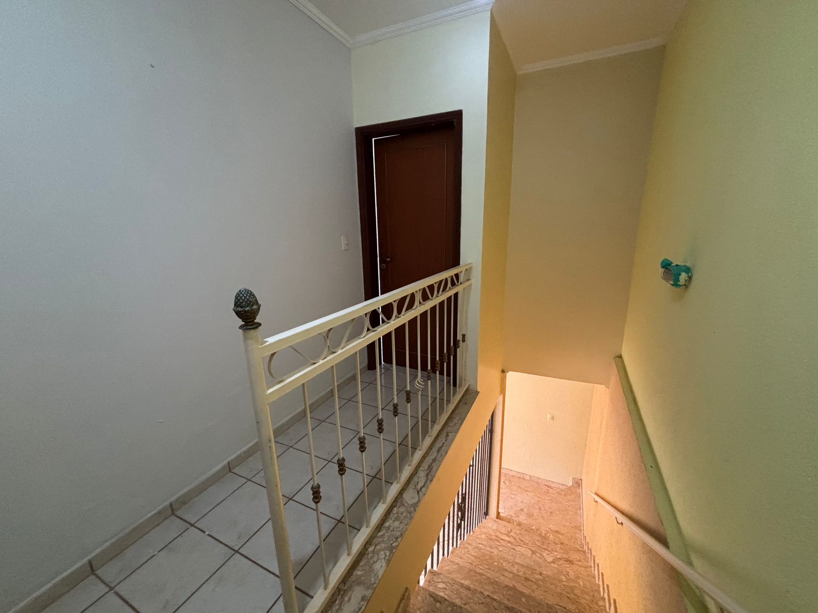 VENDE. LINDA CASA COM PISCINA - RESIDENCIAL LUIZA GIRARDI - BRODWSKI-SP.