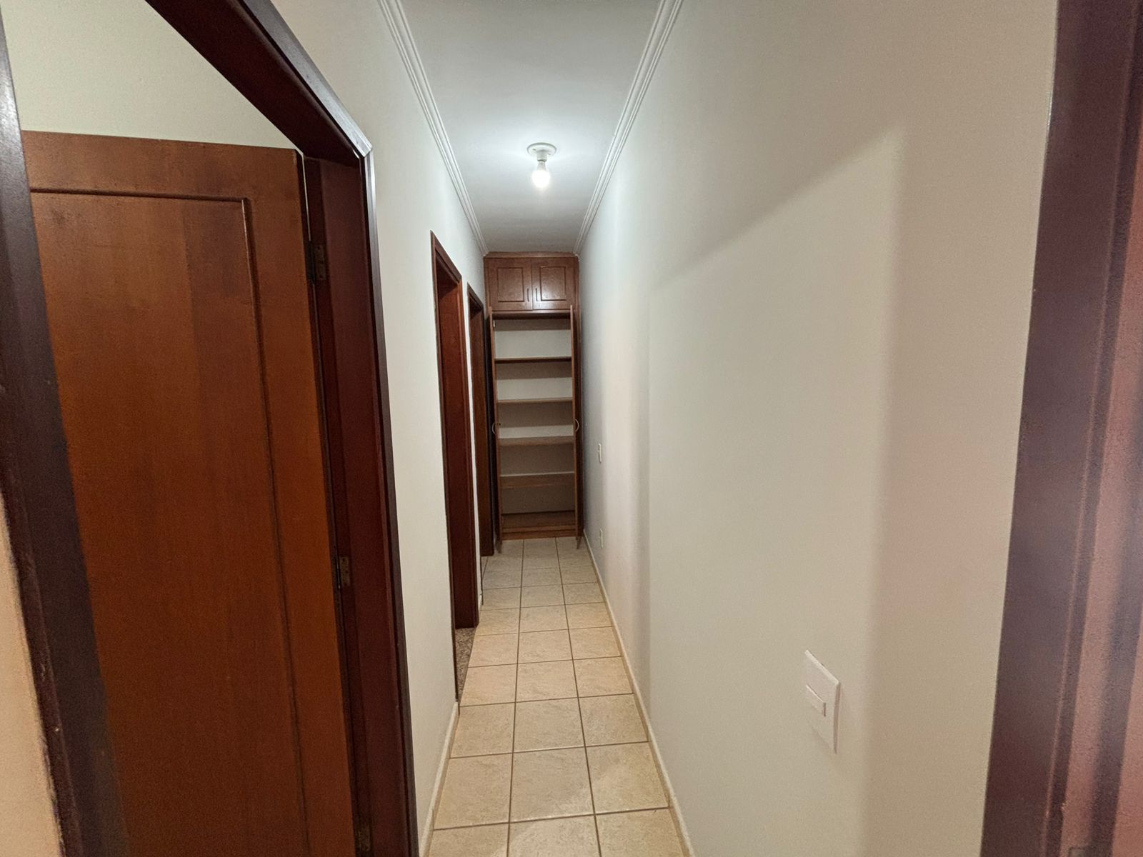 VENDE. LINDA CASA COM PISCINA - RESIDENCIAL LUIZA GIRARDI - BRODWSKI-SP.