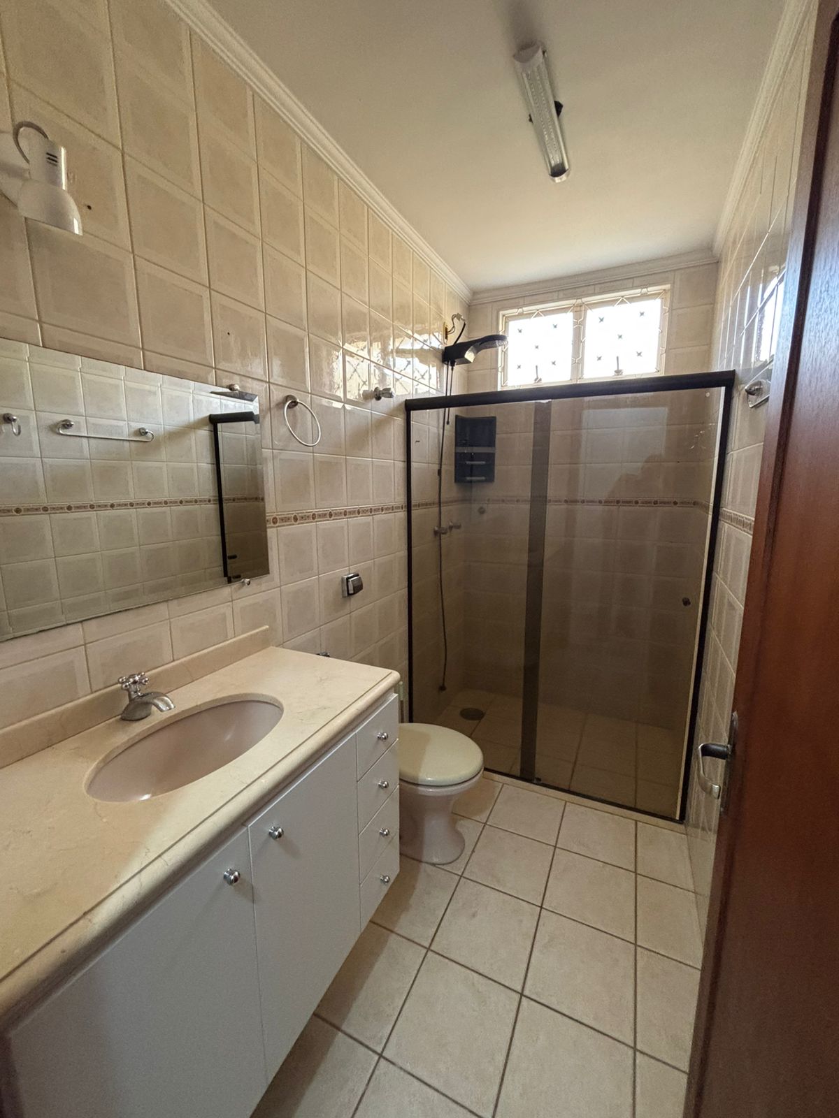 VENDE. LINDA CASA COM PISCINA - RESIDENCIAL LUIZA GIRARDI - BRODWSKI-SP.