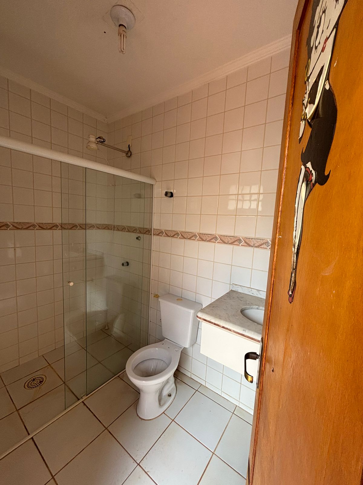 VENDE. LINDA CASA COM PISCINA - RESIDENCIAL LUIZA GIRARDI - BRODWSKI-SP.
