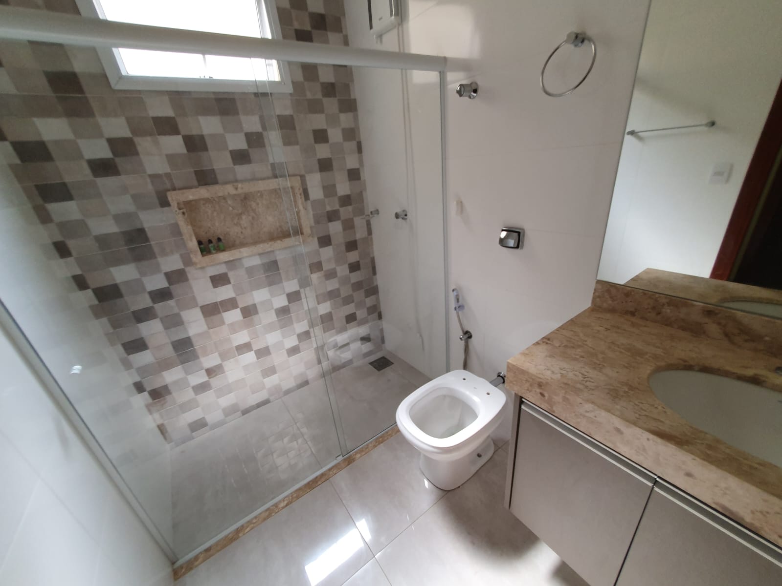 VENDE - CASA 03 DORMITÓRIOS - SUÍTE - JARDIM MARIA IMACULADA II - BRODOWSKI-SP.
