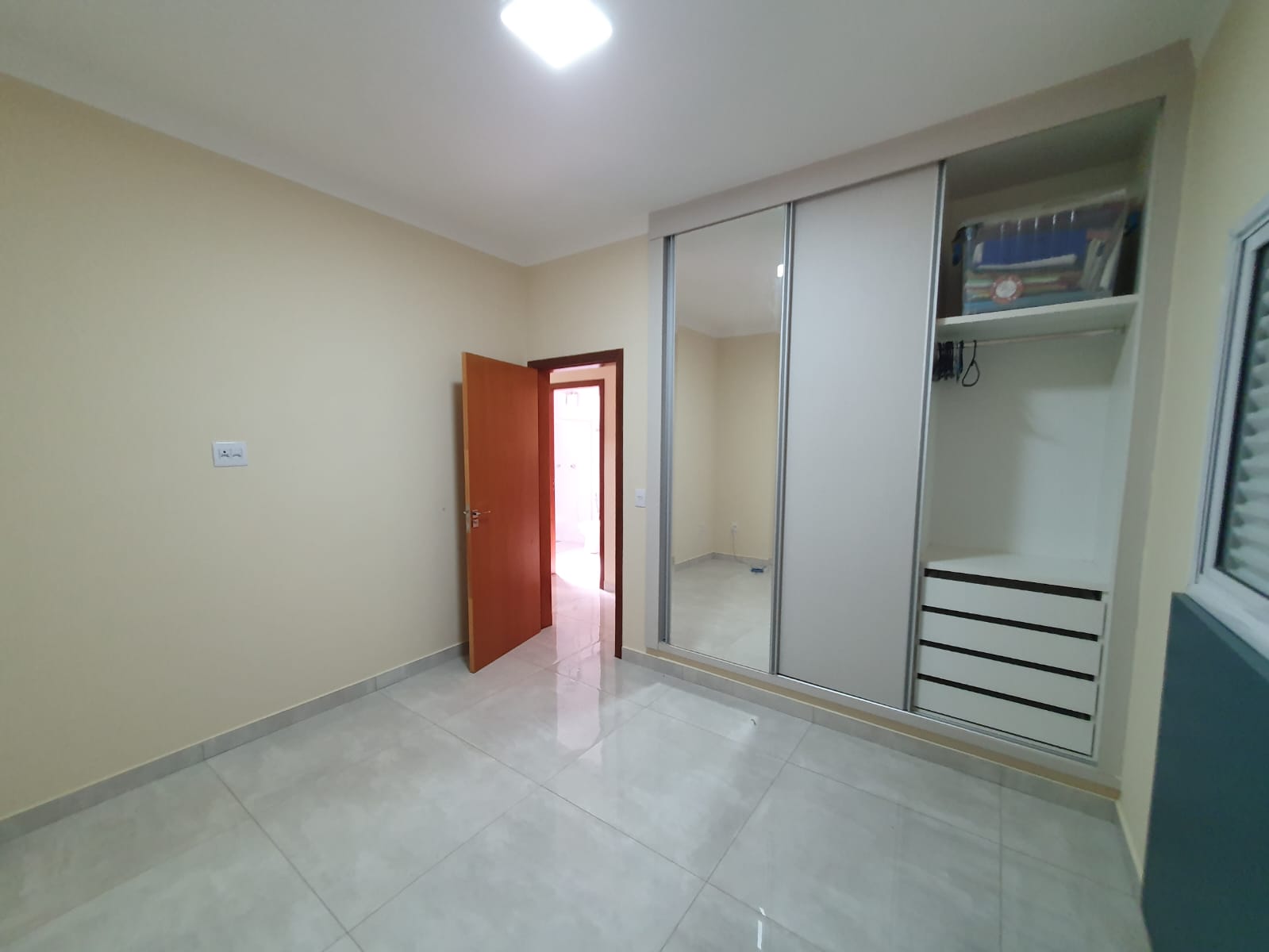 VENDE - CASA 03 DORMITÓRIOS - SUÍTE - JARDIM MARIA IMACULADA II - BRODOWSKI-SP.