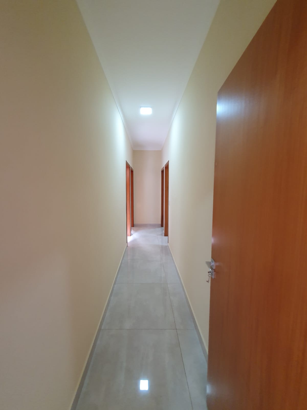 VENDE - CASA 03 DORMITÓRIOS - SUÍTE - JARDIM MARIA IMACULADA II - BRODOWSKI-SP.