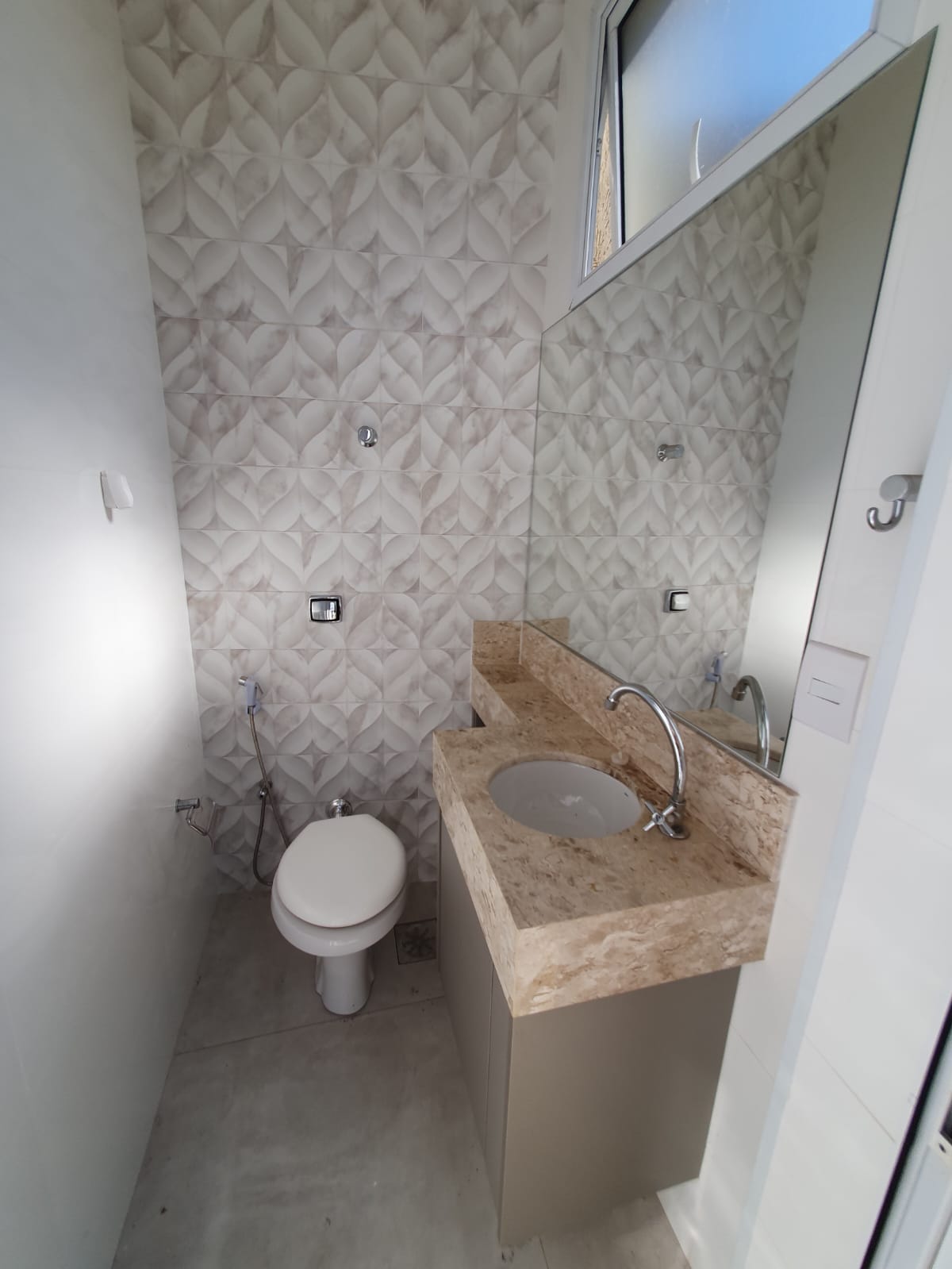 VENDE - CASA 03 DORMITÓRIOS - SUÍTE - JARDIM MARIA IMACULADA II - BRODOWSKI-SP.
