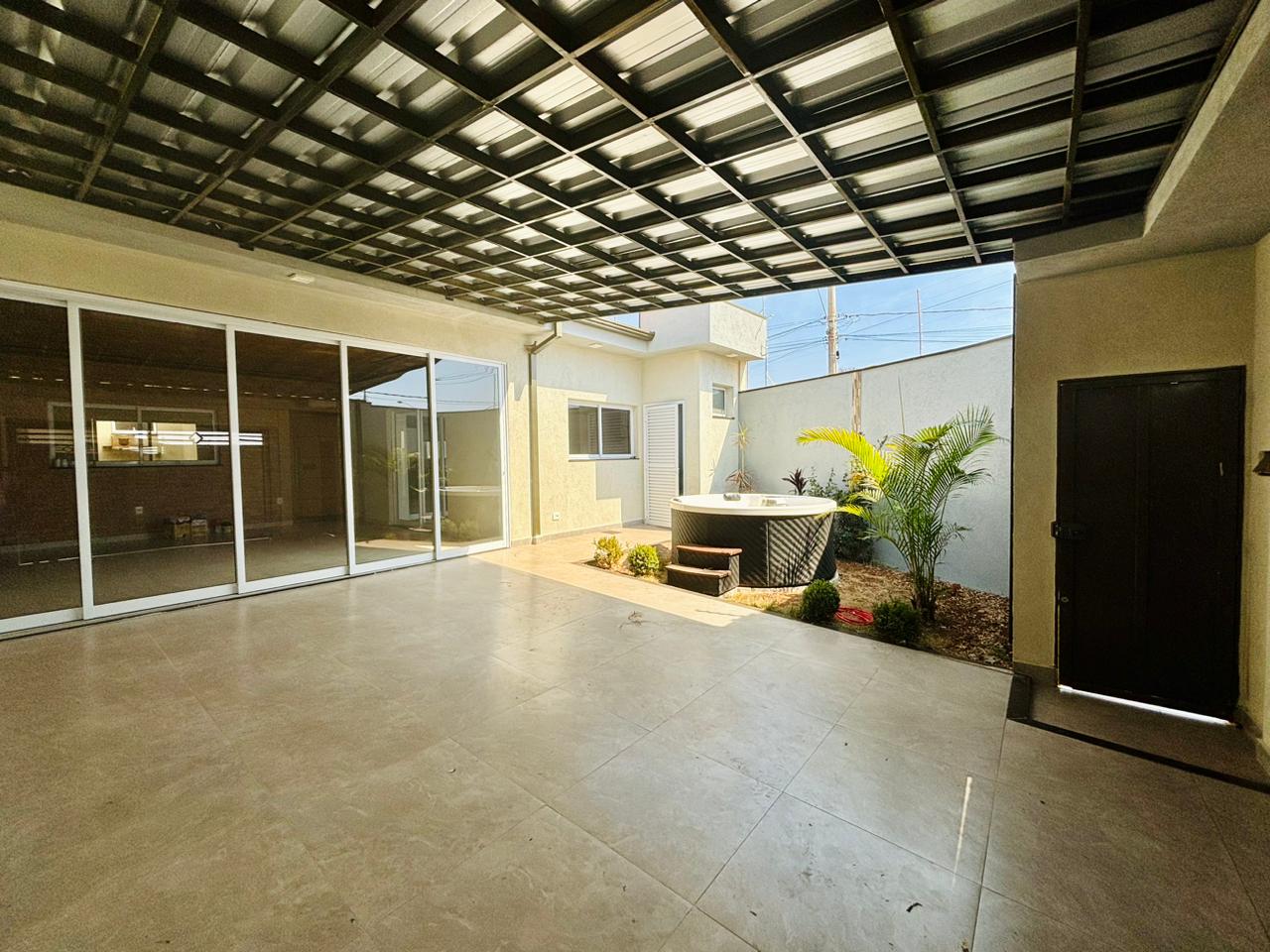 VENDE - CASA 03 DORMITÓRIOS - SUÍTE - JARDIM MARIA IMACULADA II - BRODOWSKI-SP.