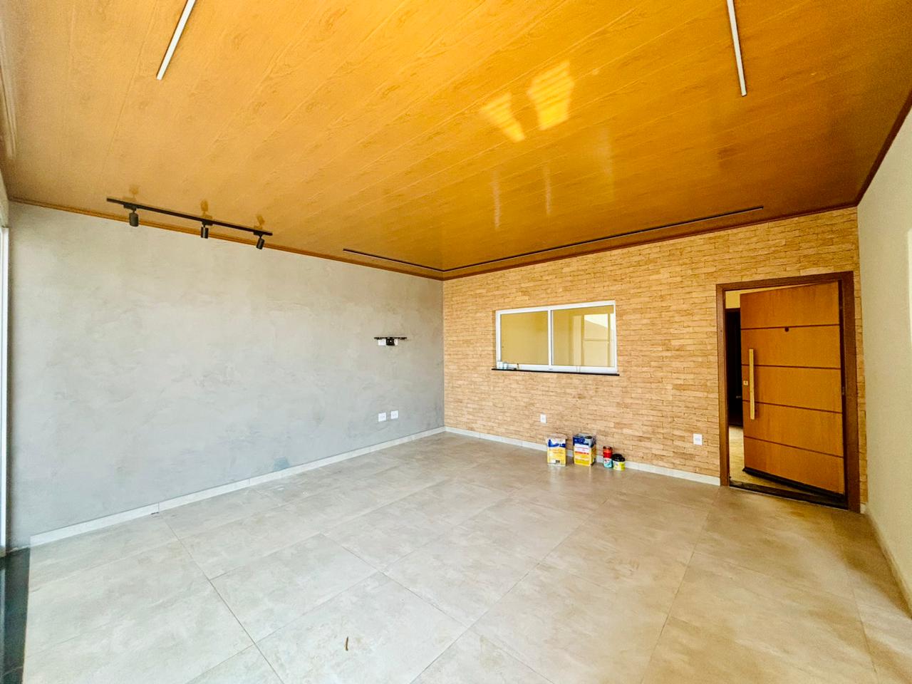 VENDE - CASA 03 DORMITÓRIOS - SUÍTE - JARDIM MARIA IMACULADA II - BRODOWSKI-SP.