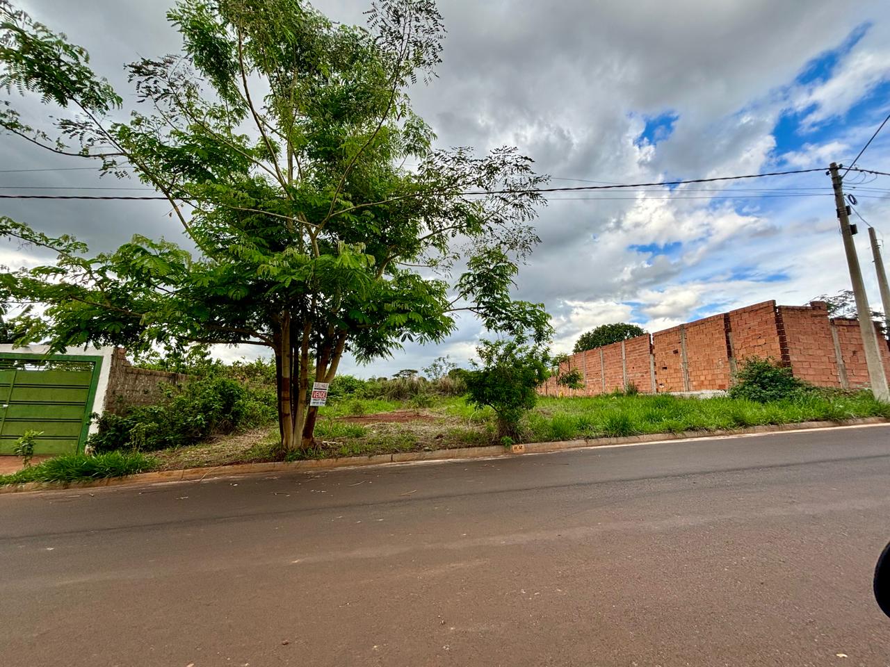 VENDE: TERRENO de 285 m² NO JARDIM QUEBEC EM BRODOWSKI-SP.