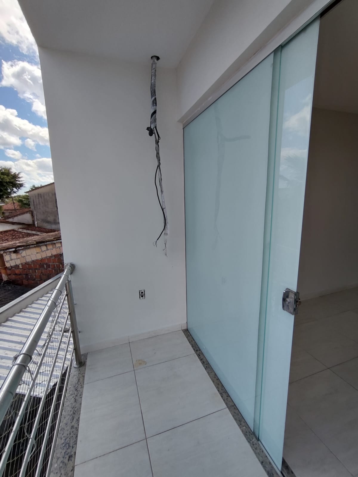Aluga Apartamento Amplo no Centro