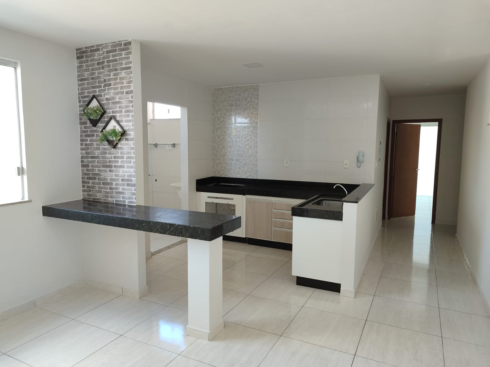 Aluga Apartamento Amplo no Centro