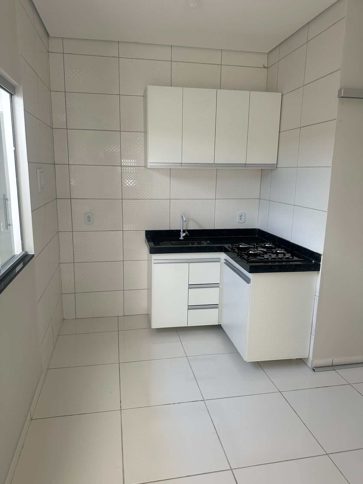 ALUGA APARTAMENTO NOVO NO PEQUI (MENOR)