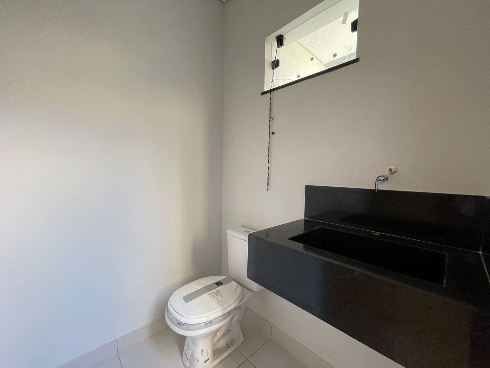 Vende  Casa com padrão sofisticado e moderno no Colonial