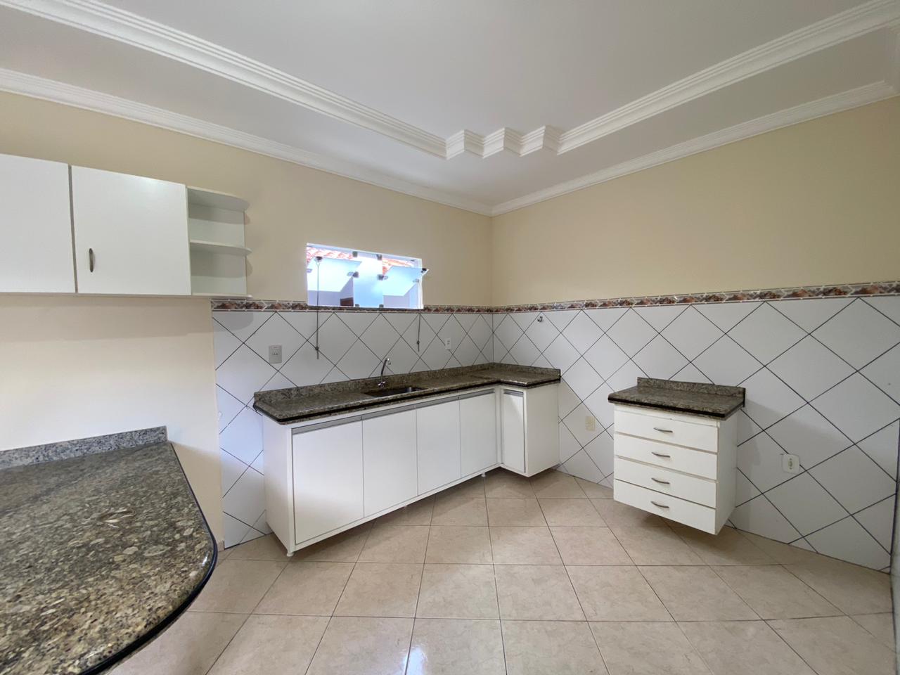 Aluga Casa Ampla Com Energia Solar no Edgar Trancoso 