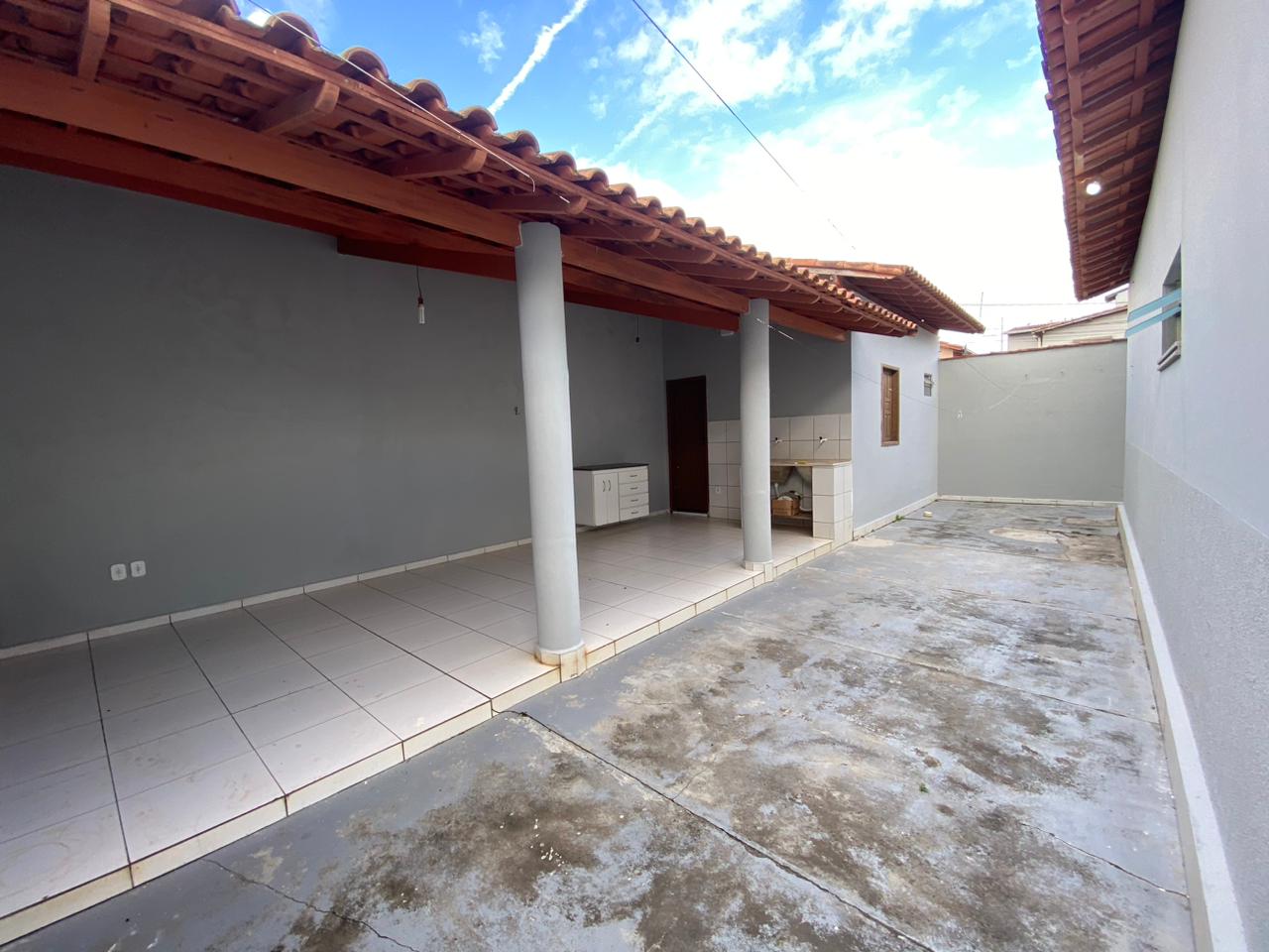 Aluga Casa Ampla Com Energia Solar no Edgar Trancoso 