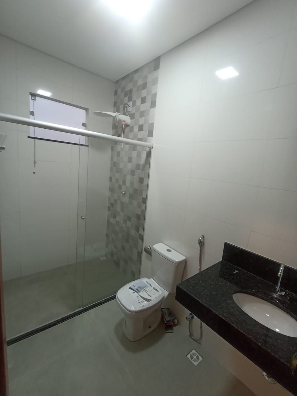 Vende Casa no Bairro Dinah Borges