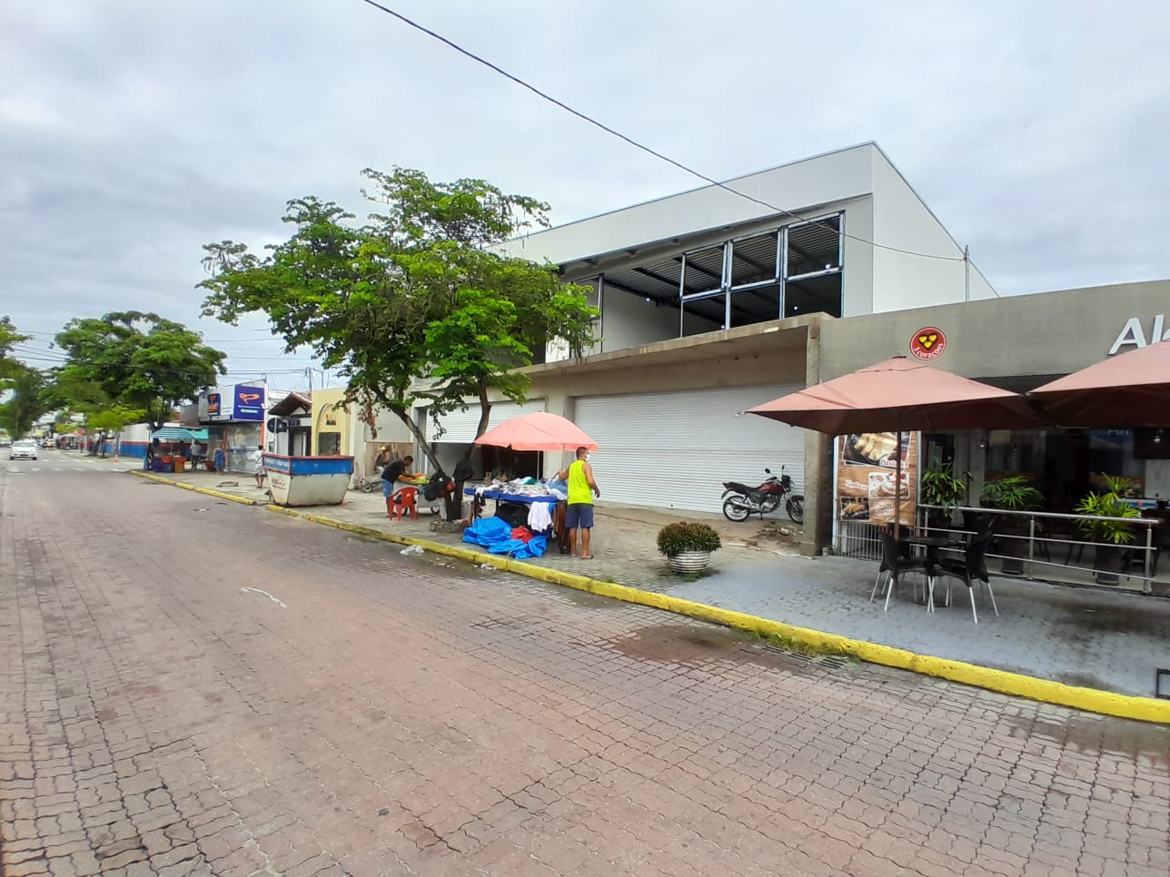 Aluga ponto comercial em Porto Seguro/BA
