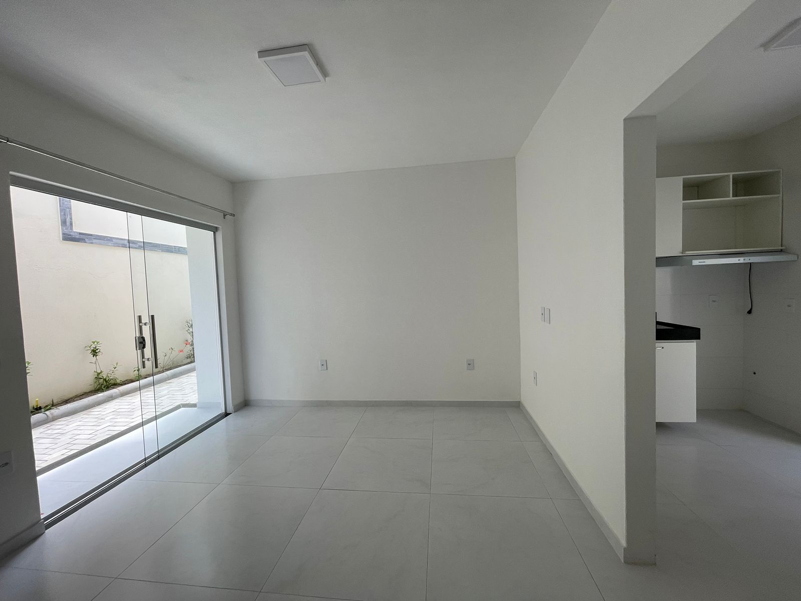 Aluga Apartamento Duplex no Colonial