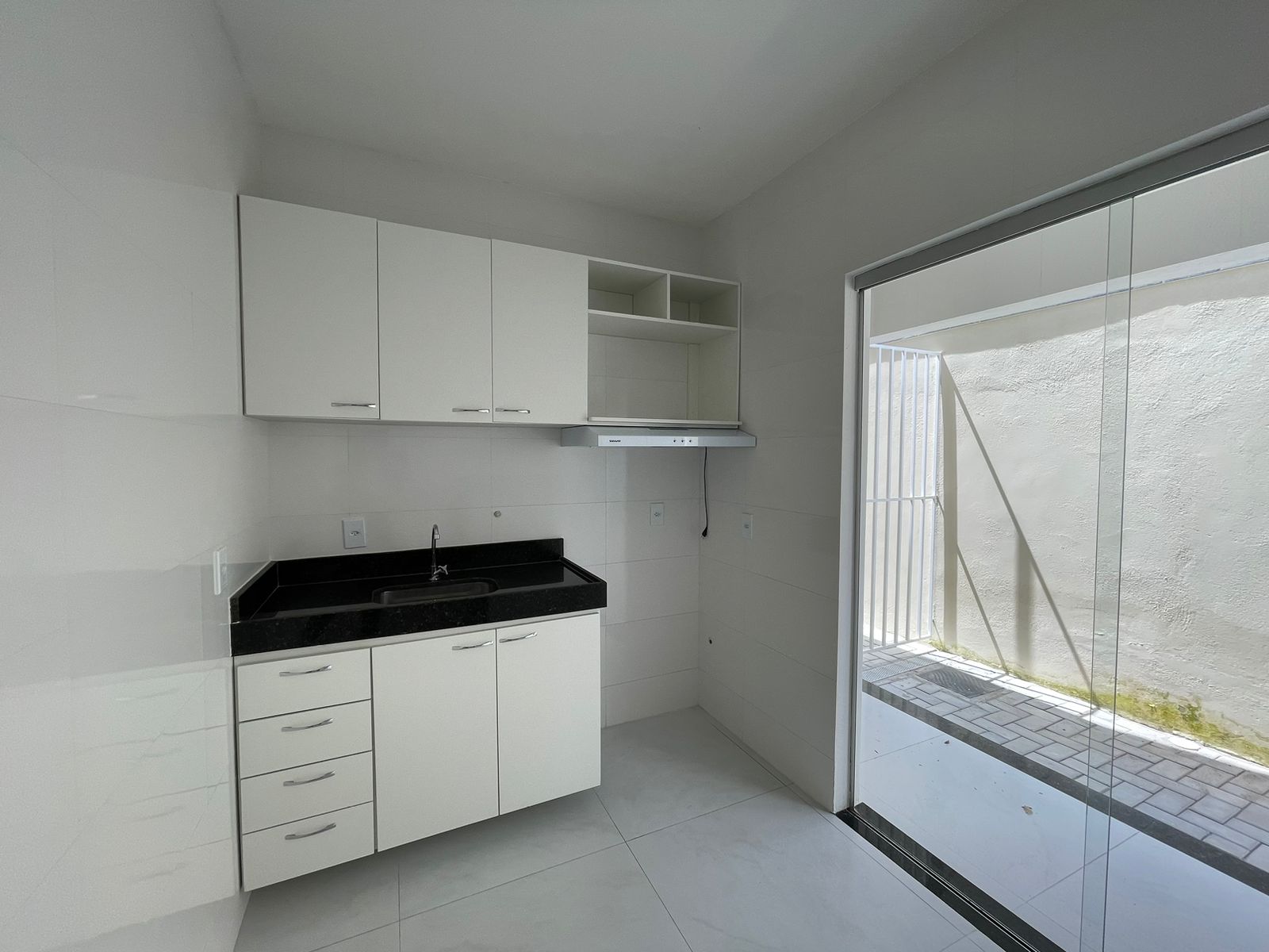 Aluga Apartamento Duplex no Colonial