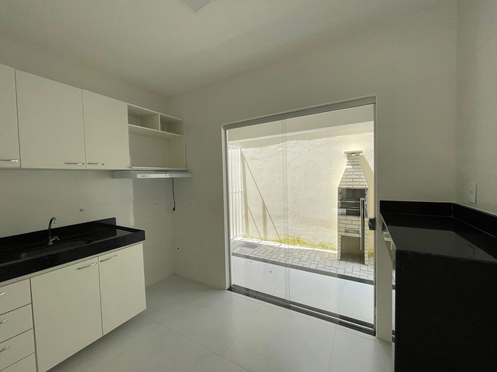 Aluga Apartamento Duplex no Colonial
