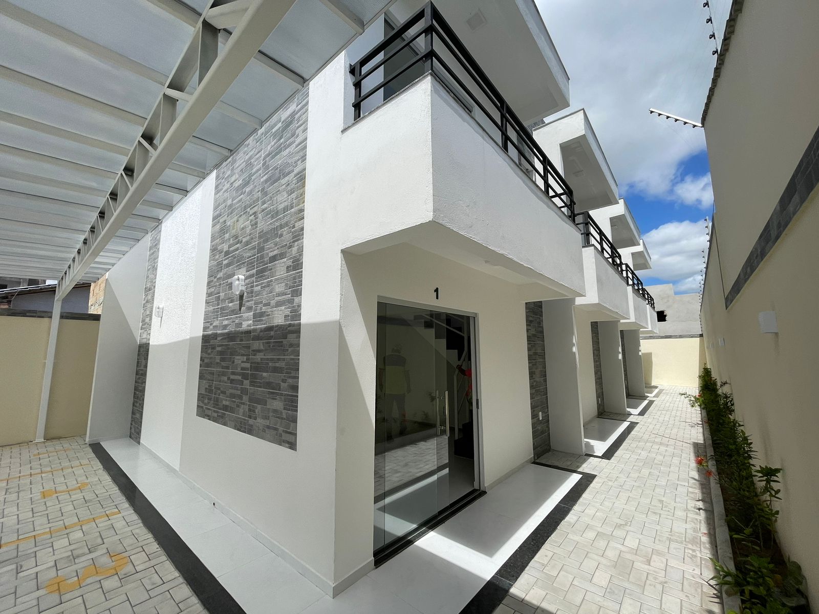 Aluga Apartamento Duplex no Colonial