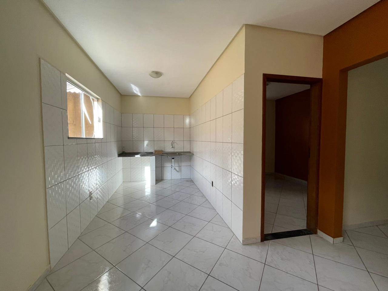 Aluga apartamento térreo Vivendas Costa Azul
