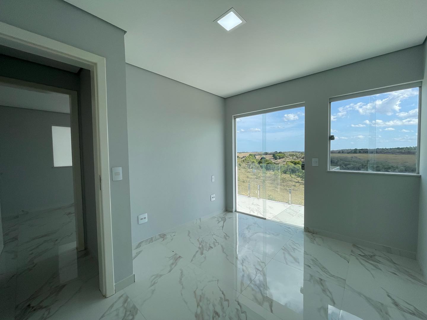 Vende-se Apartamento Moderno no Alto da Boa Vista