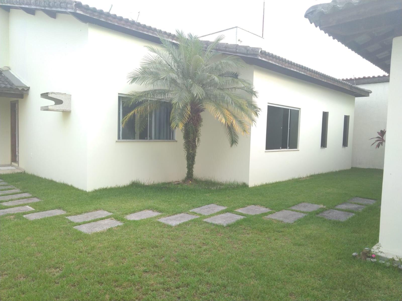 VENDE CASA NO BAIRRO CENTAURO 