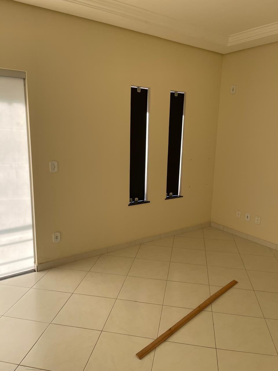 Aluga Duplex em Condomínio no Centro