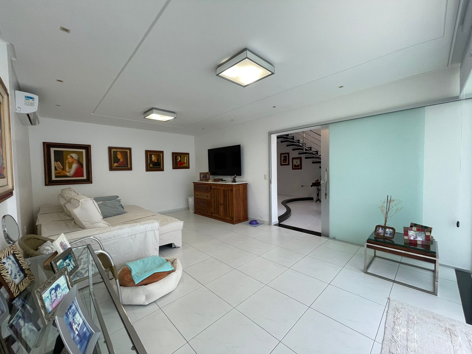 Vende casa de alto padrão no bairro Alamar