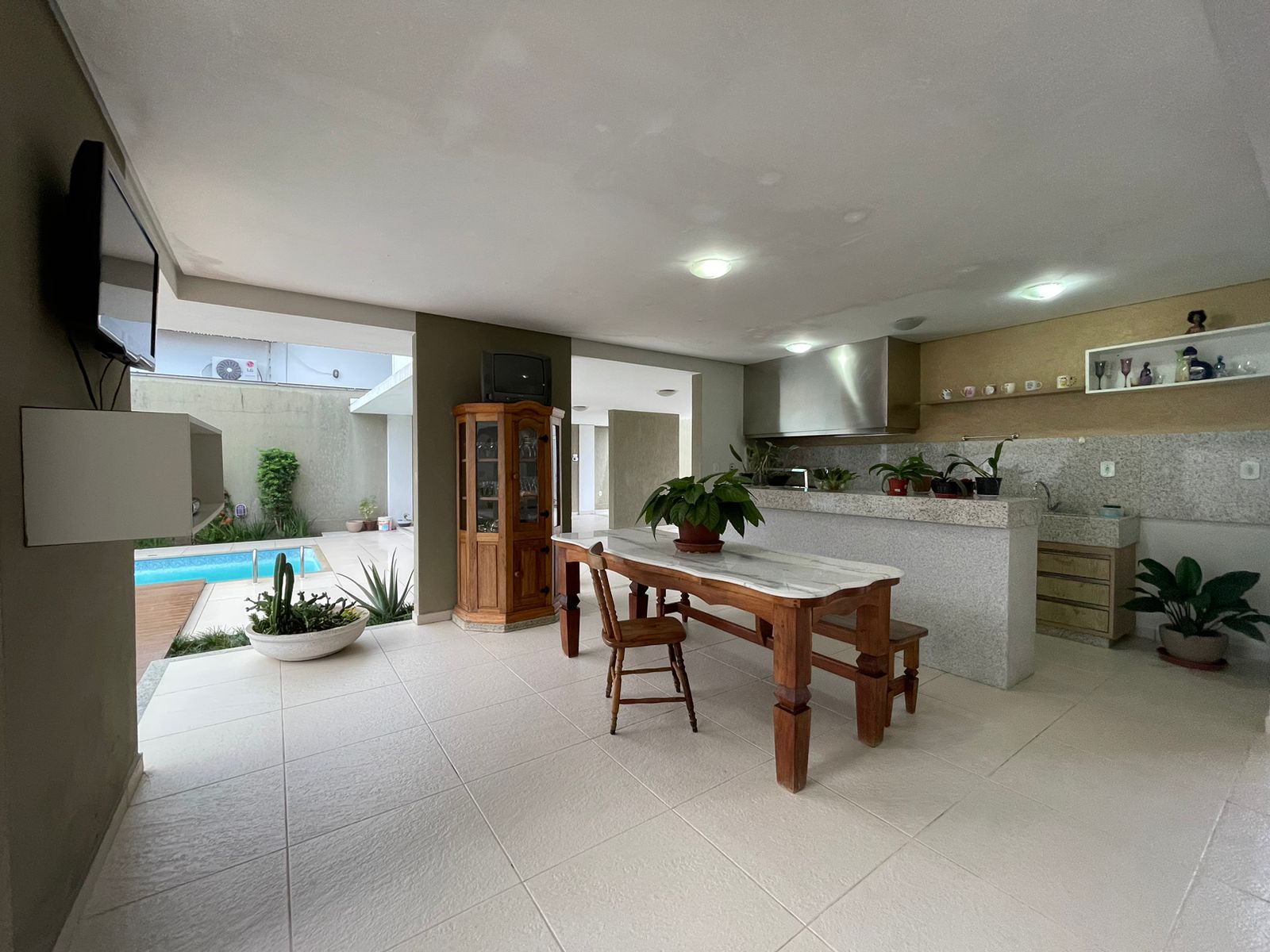 Vende casa de alto padrão no bairro Alamar