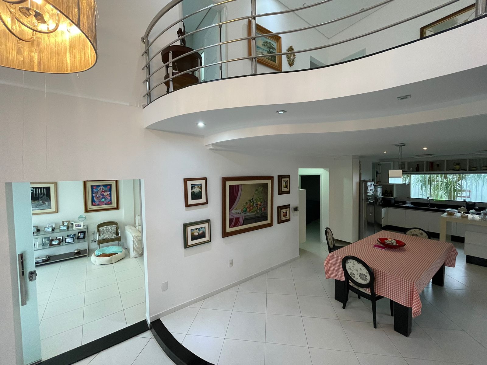 Vende casa de alto padrão no bairro Alamar