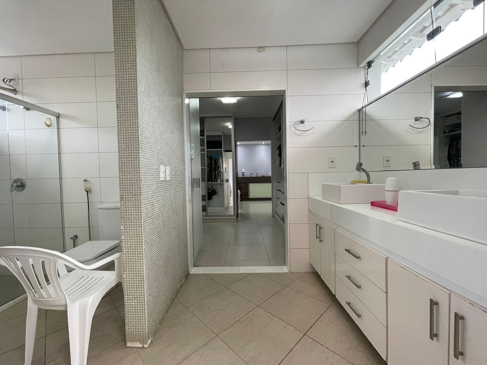 Vende casa de alto padrão no bairro Alamar