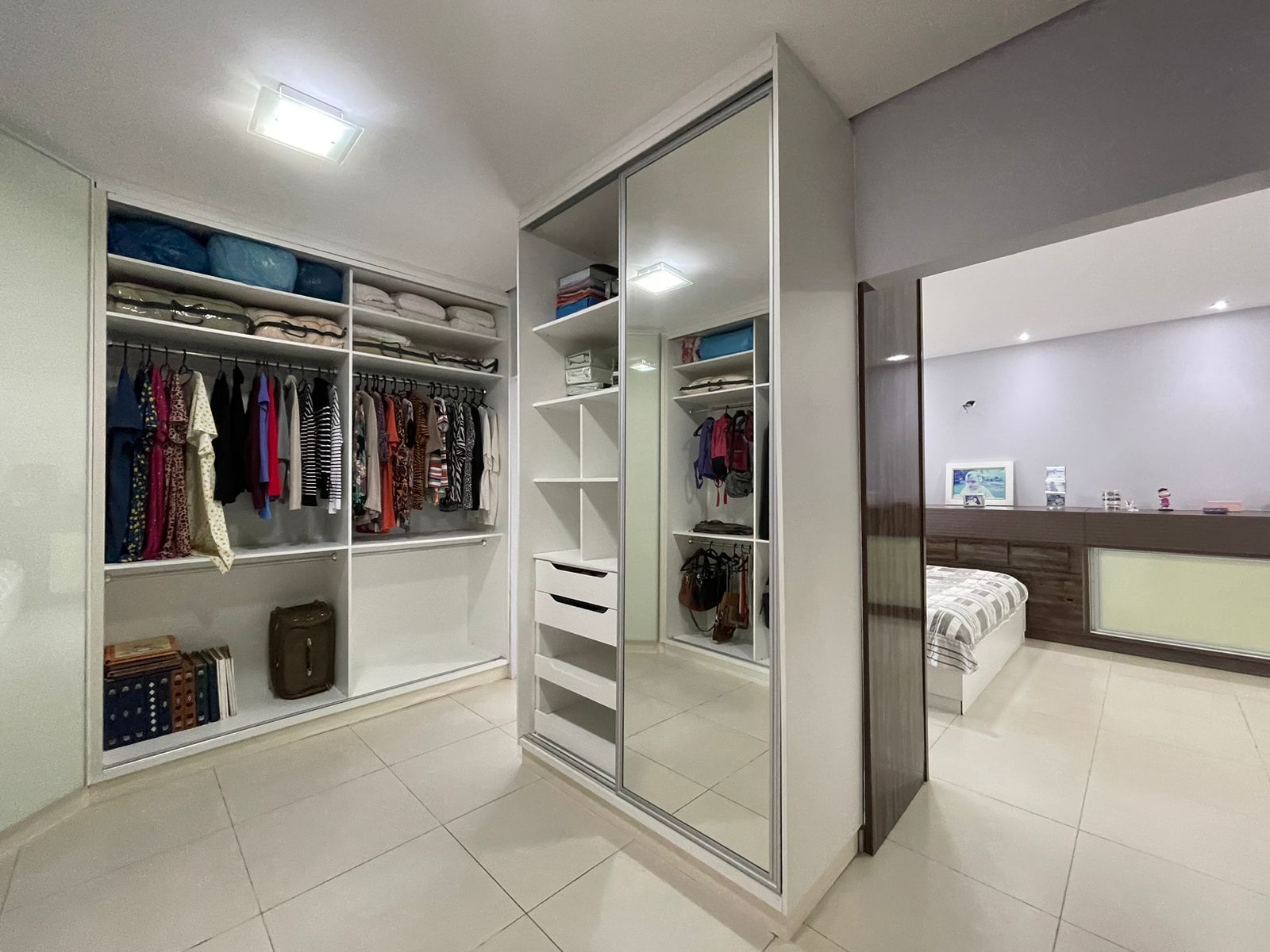 Vende casa de alto padrão no bairro Alamar