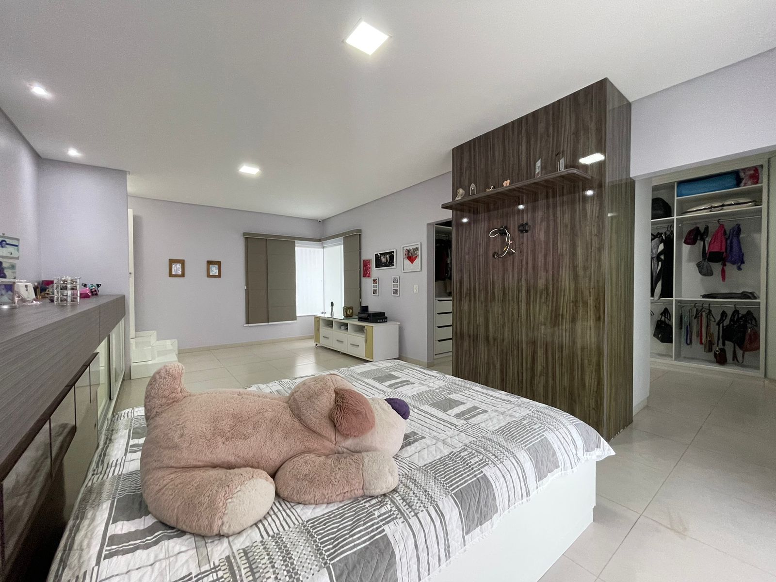 Vende casa de alto padrão no bairro Alamar