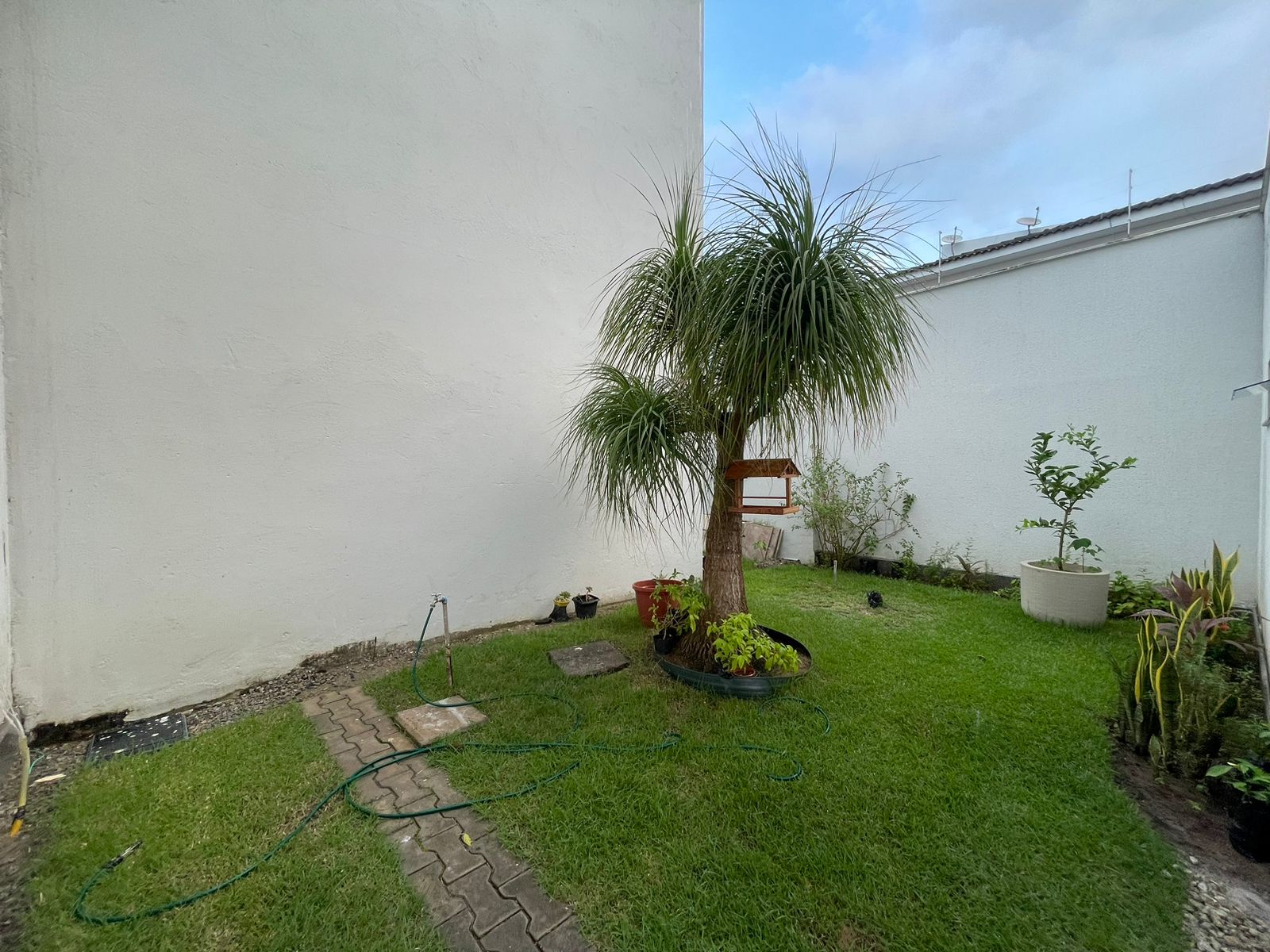 Vende casa de alto padrão no bairro Alamar