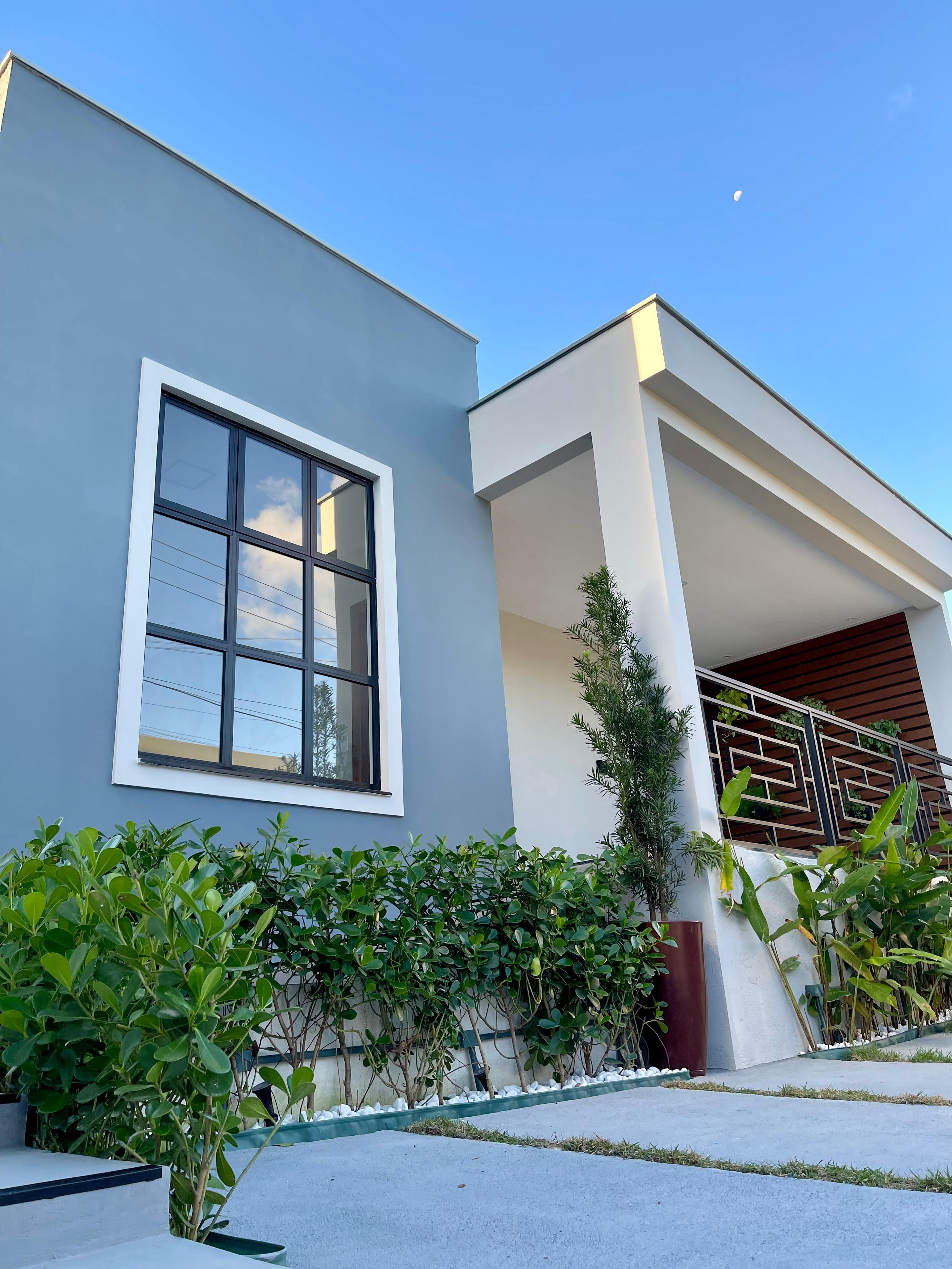 Vende casa em condomínio na cidade de Porto Seguro/Ba