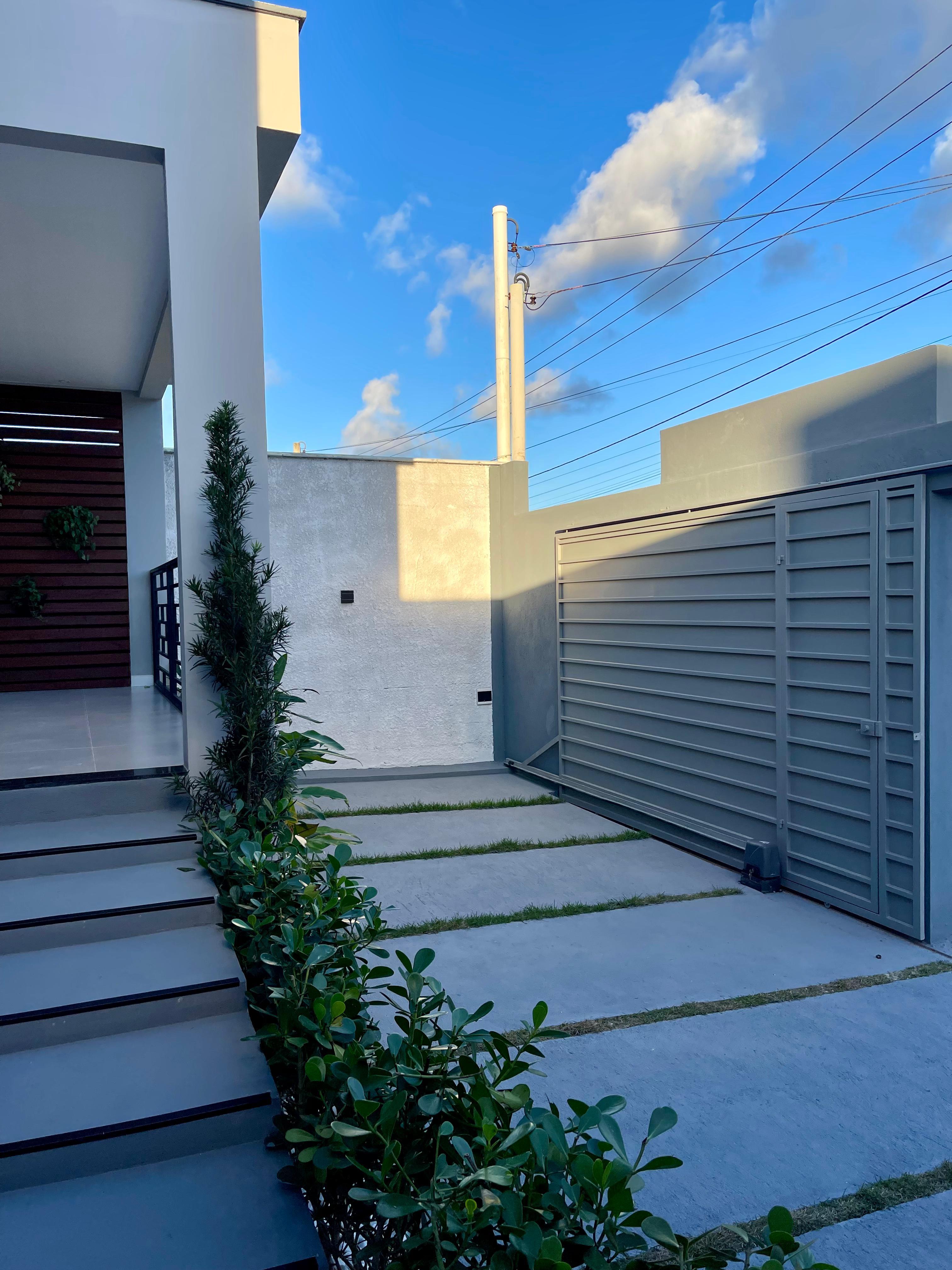 Vende casa em condomínio na cidade de Porto Seguro/Ba