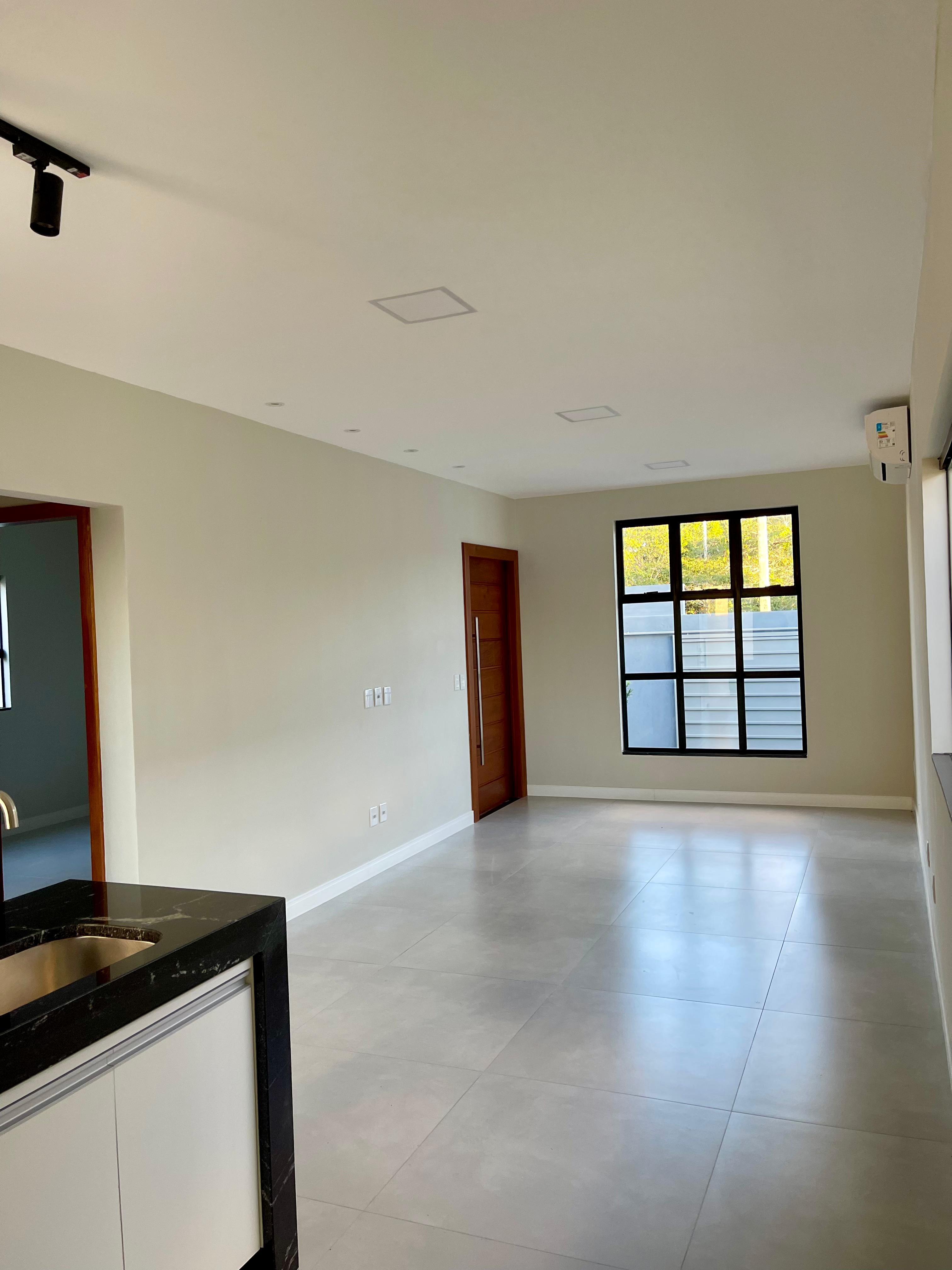 Vende casa em condomínio na cidade de Porto Seguro/Ba