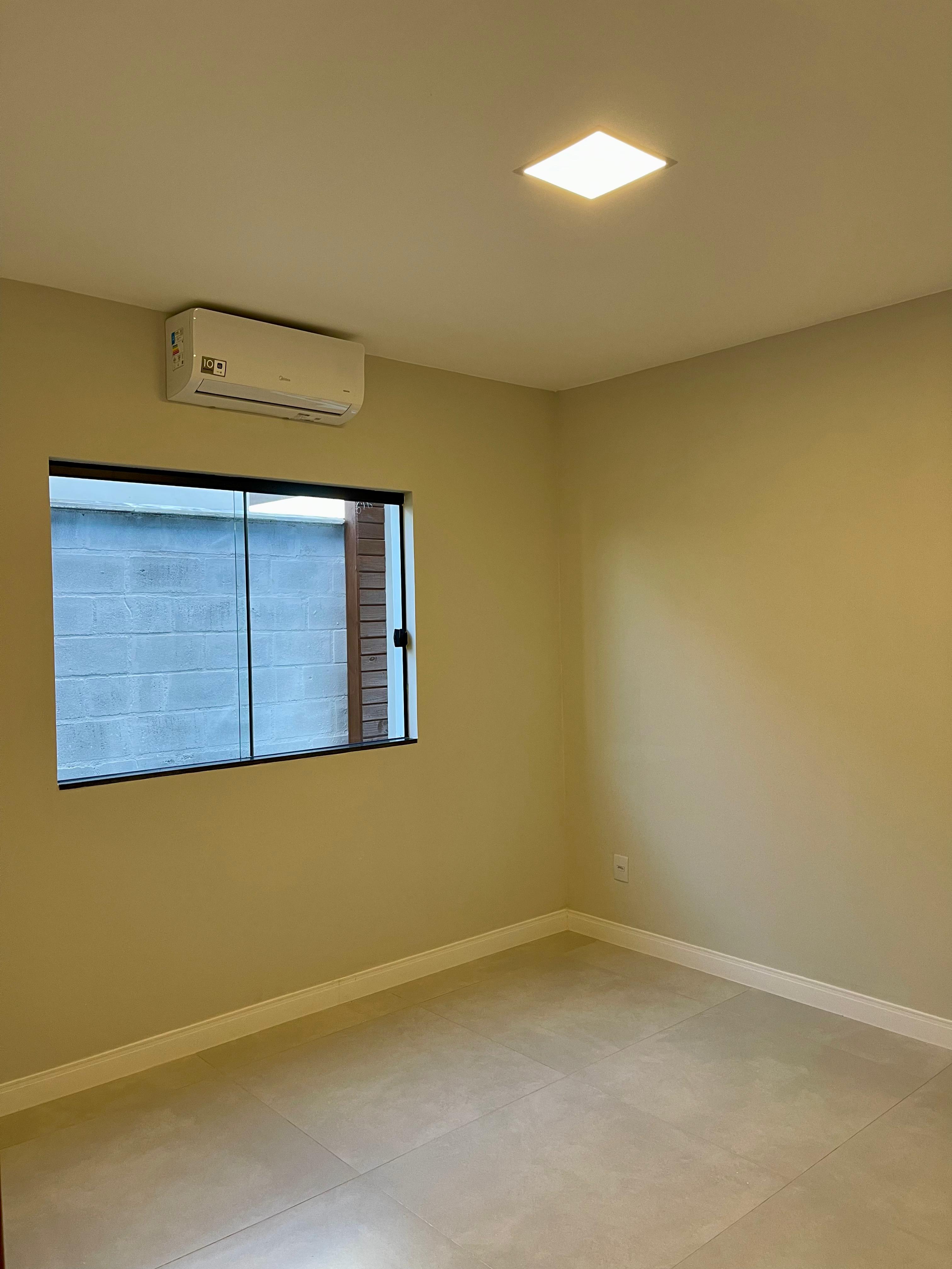 Vende casa em condomínio na cidade de Porto Seguro/Ba