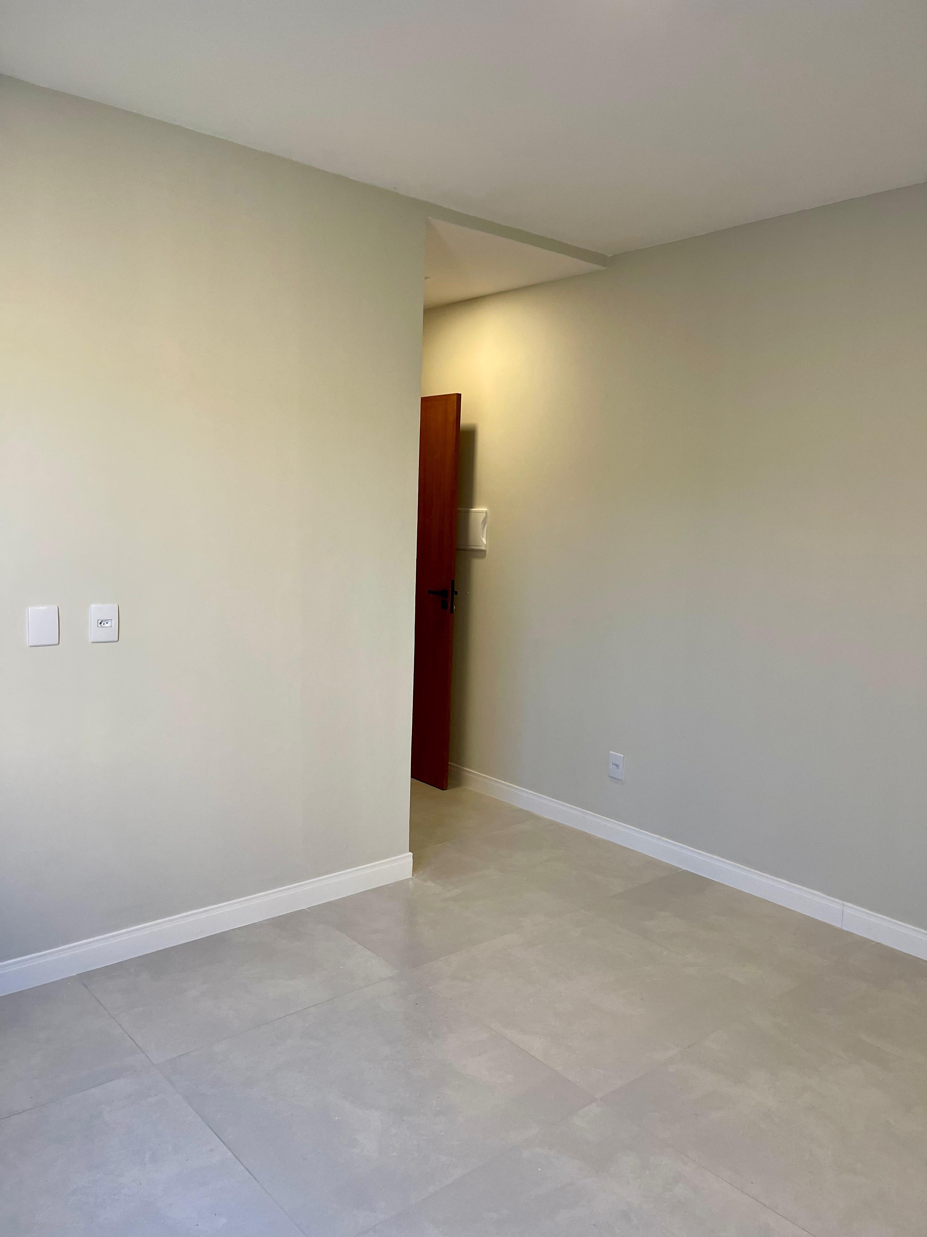 Vende casa em condomínio na cidade de Porto Seguro/Ba