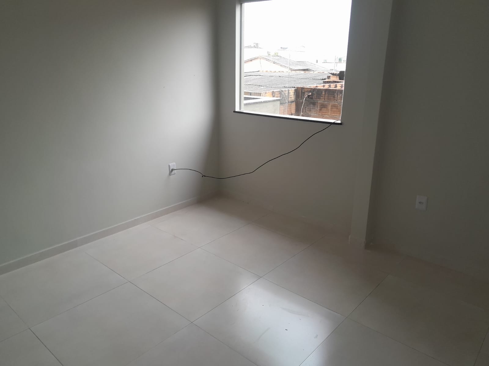 ALUGA APARTAMENTO NO BAIRRO ANTARES (1º ANDAR)