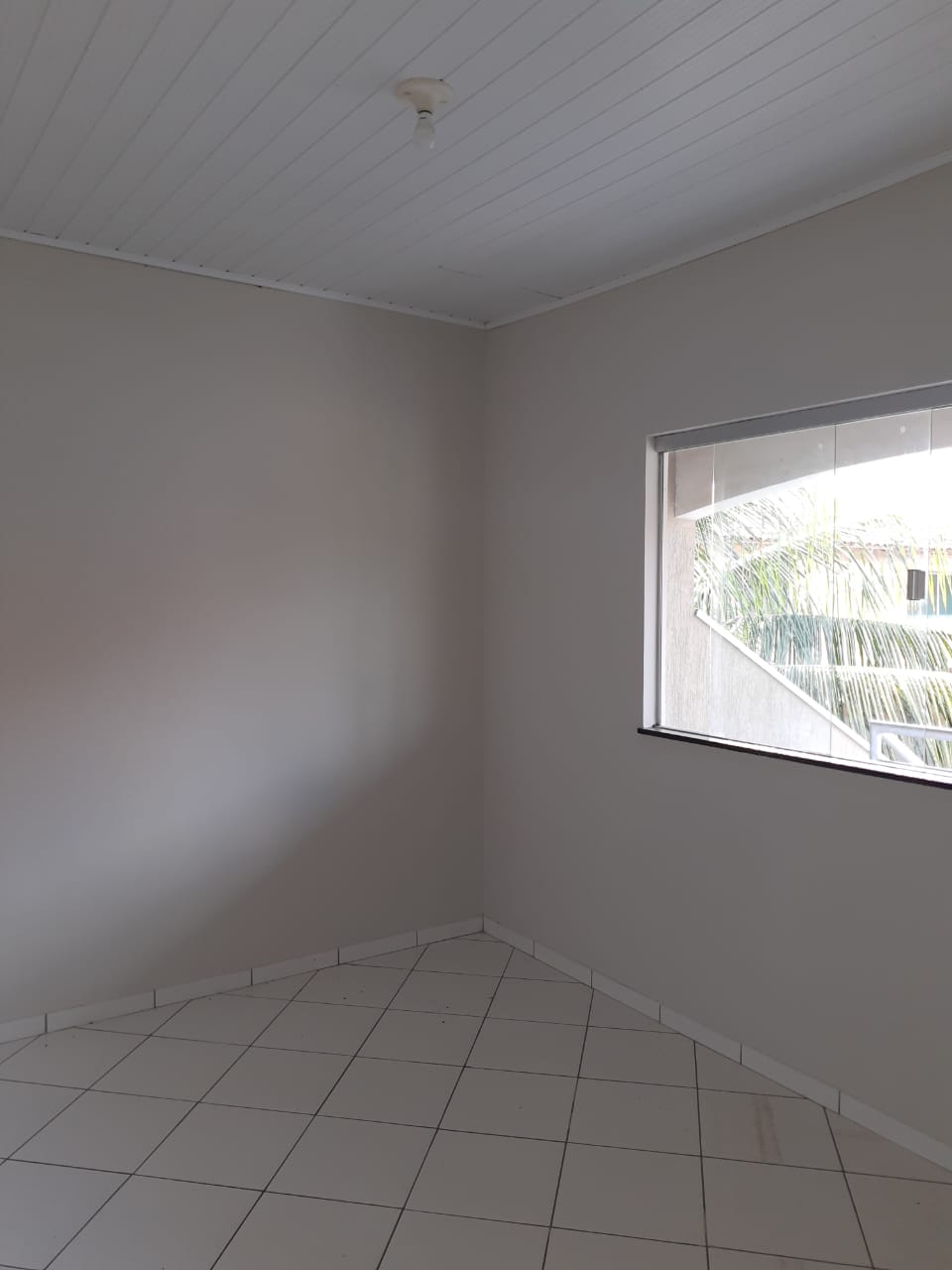 ALUGA APARTAMENTO SIMPLES NO BAIRRO DINAH BORGES
