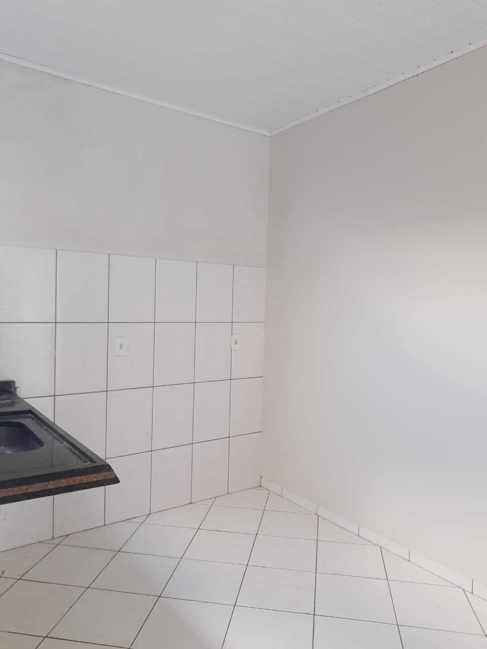 ALUGA APARTAMENTO SIMPLES NO BAIRRO DINAH BORGES